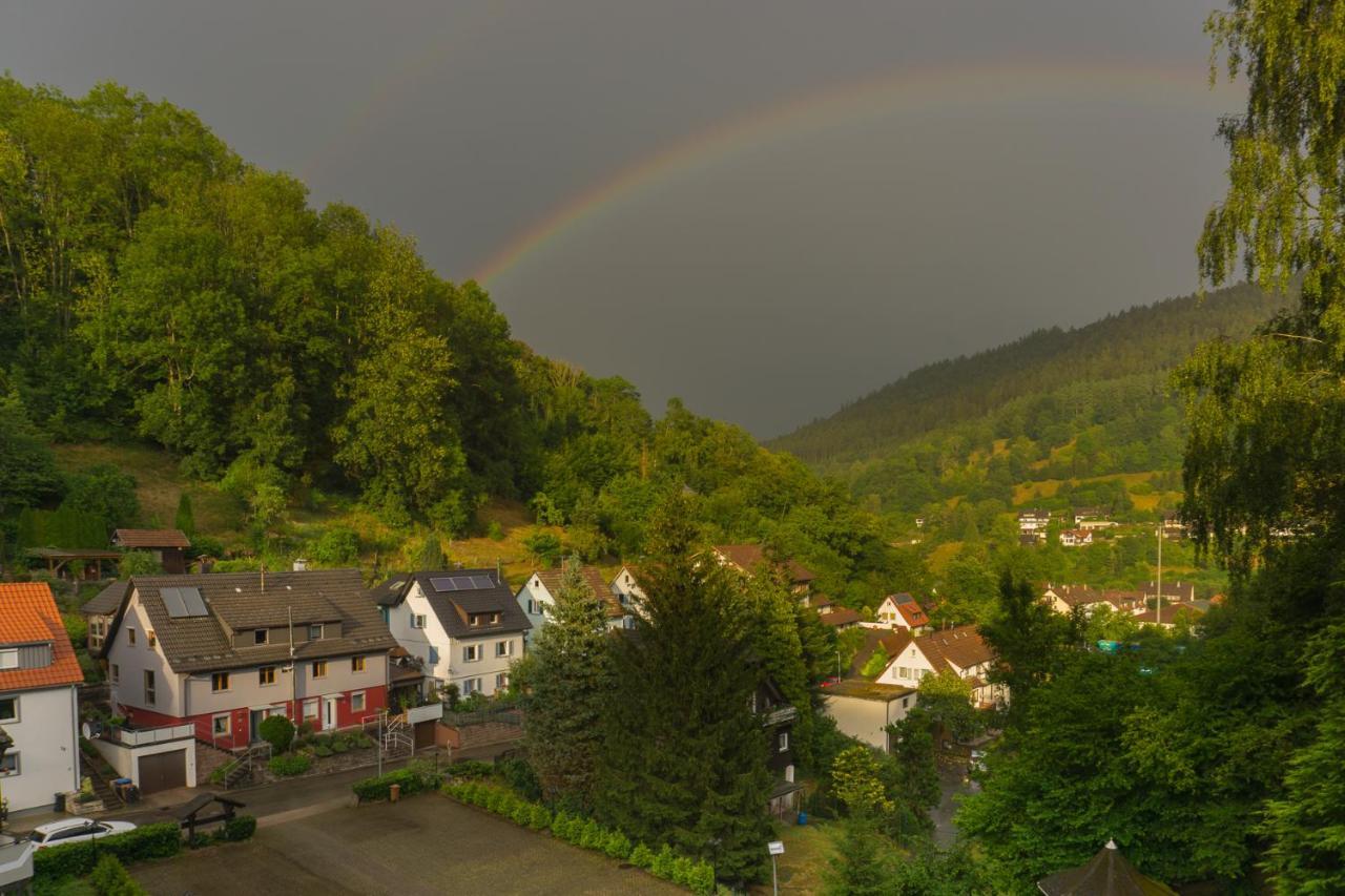 Kraehenbad Hotel Alpirsbach Exterior photo